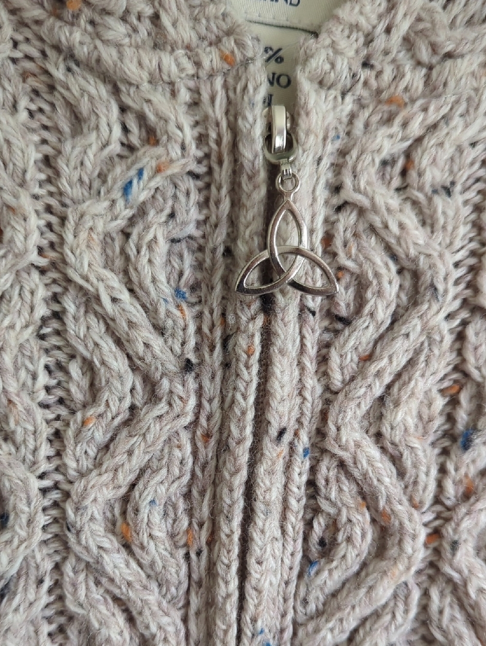 Aran Mor Oatmeal Merino Wool Cable Knit Hooded Cardigan Sweater - Picture 4 of 6